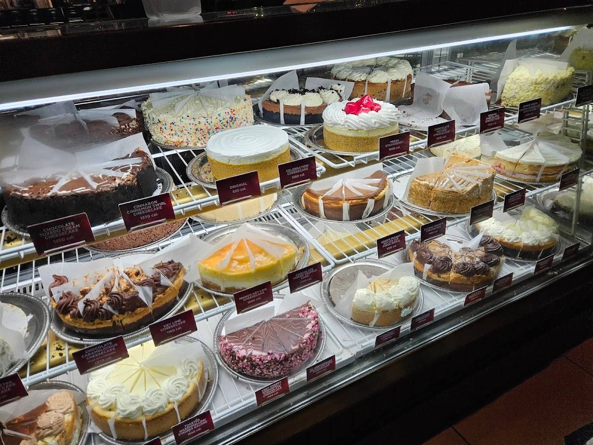 The Cheesecake Factory restaurant in Fort Lauderdale - photo 3