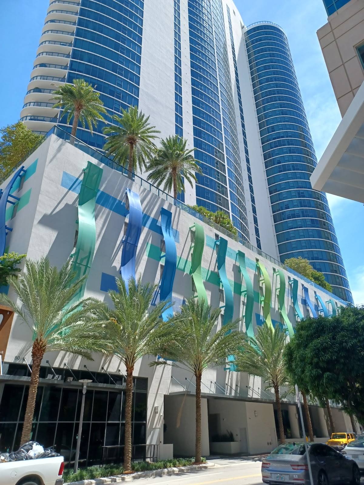 Las Olas Centre I
