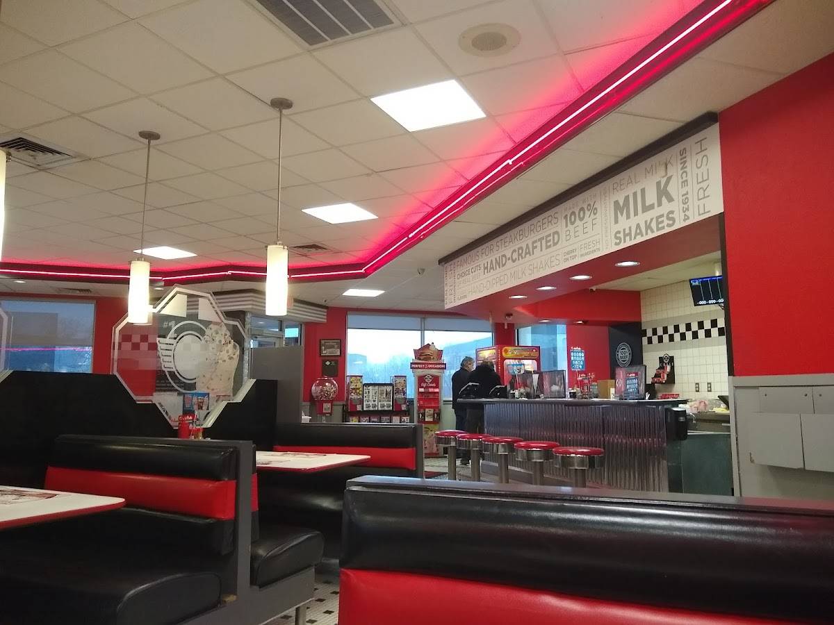 Steak 'n Shake restaurant in Springfield - photo 5