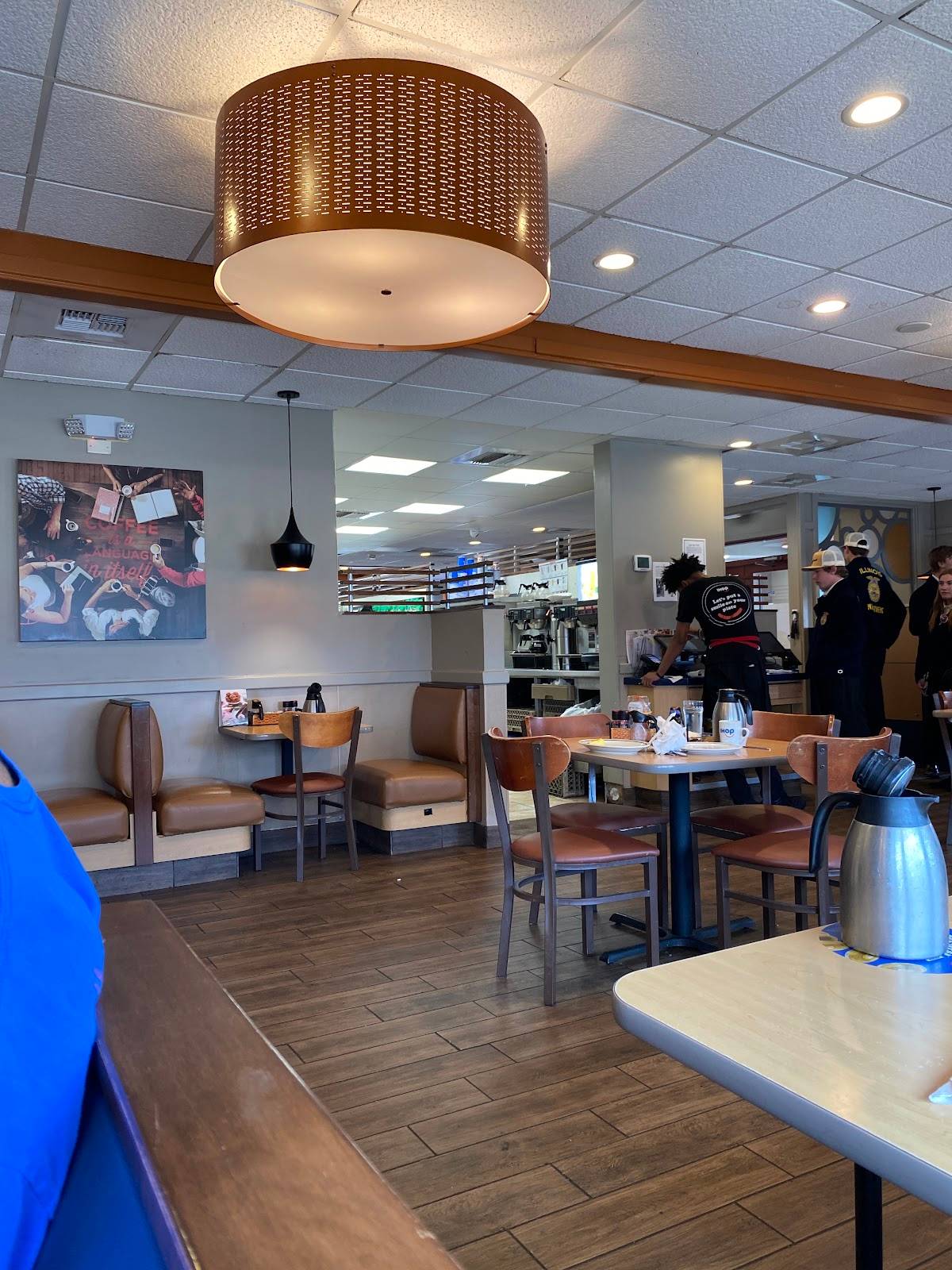 IHOP restaurant in Springfield - photo 3