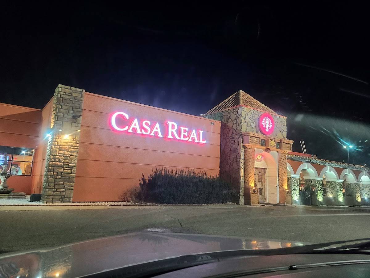 Casa Real Cantina & Grill restaurant in Springfield - photo 4