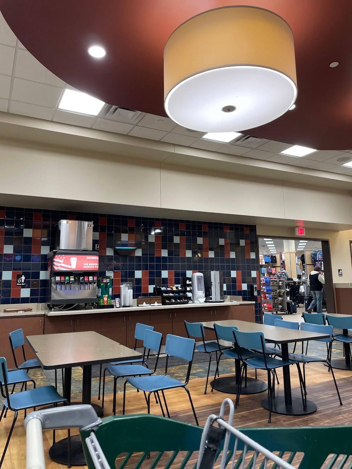 Ginna’s Café at SCHEELS restaurant in Springfield - photo 5
