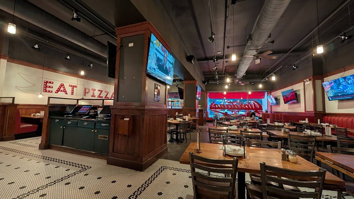 Giordano's restaurant in Chicago - photo 2
