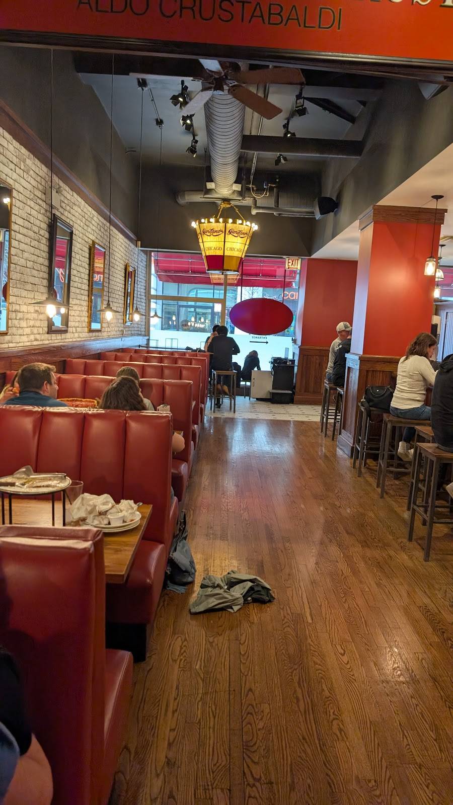 Giordano's restaurant in Chicago - photo 5