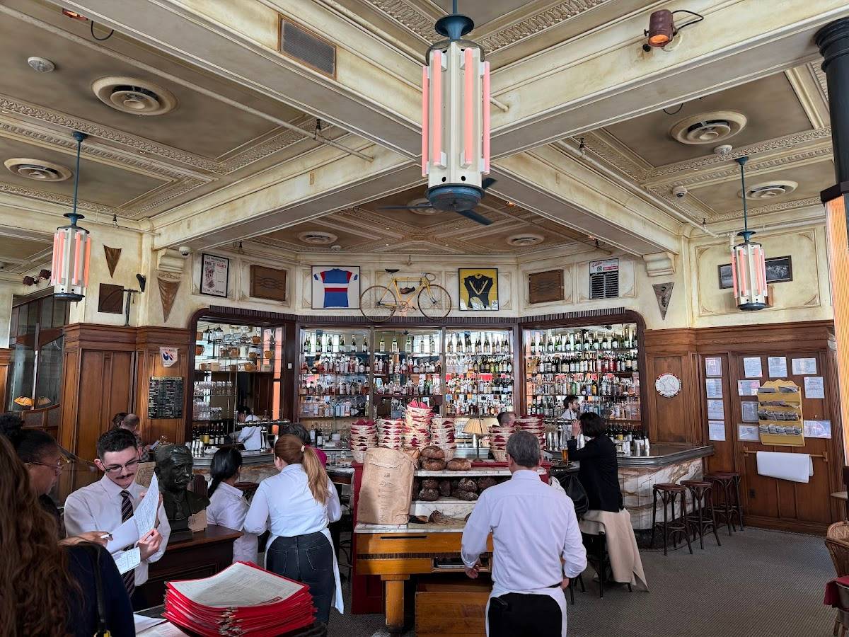 Le Diplomate restaurant in Washington - photo 2