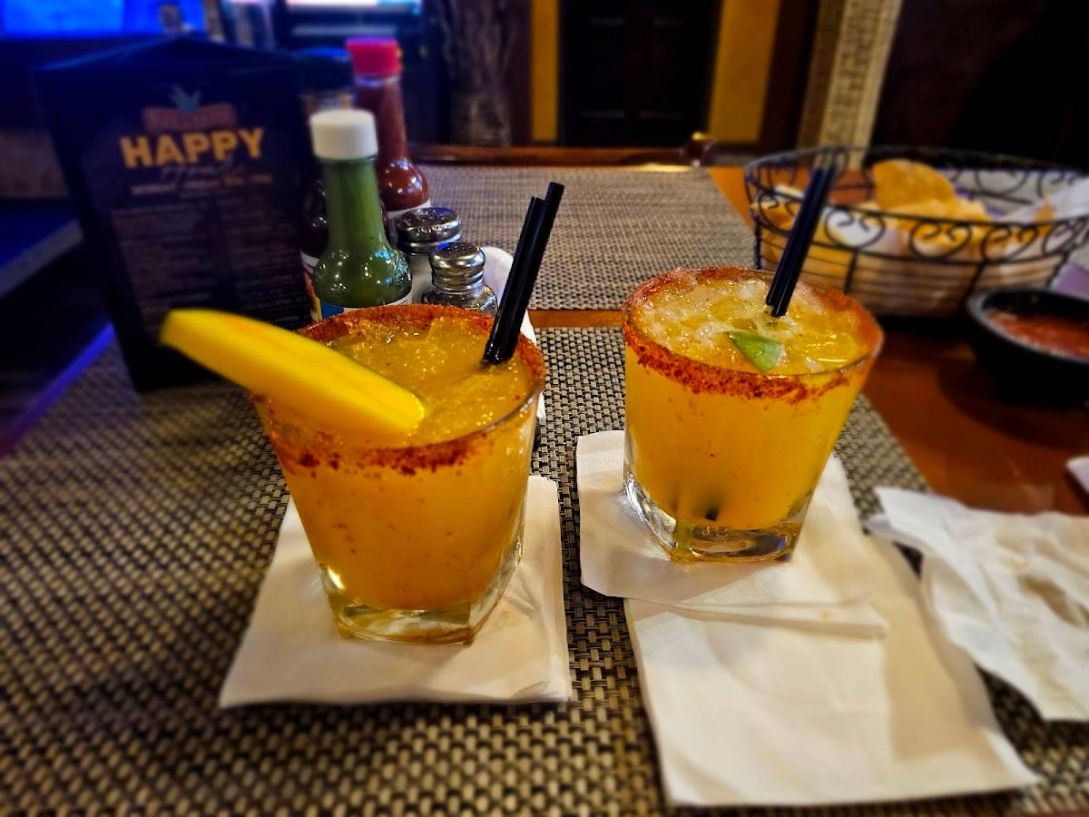 Don Chente Bar & Grill restaurant in Huntington Park - photo 5
