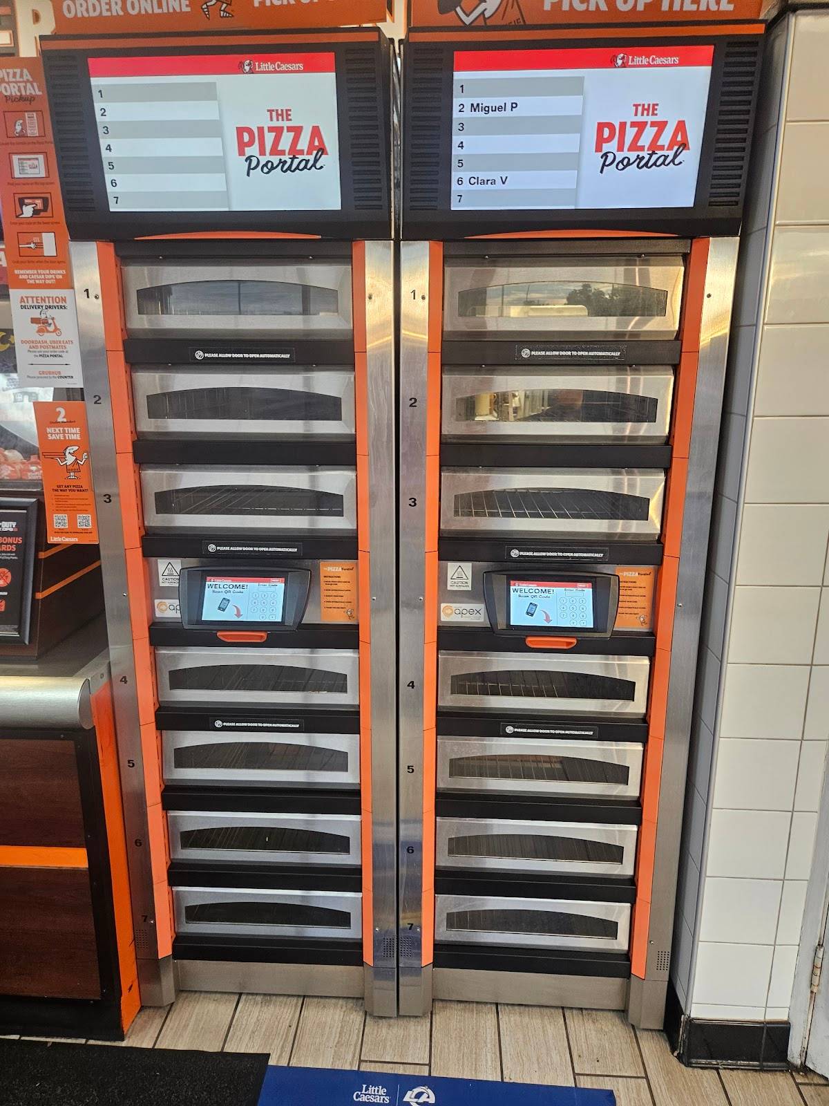 Little Caesars Pizza restaurant in Huntington Park - photo 4