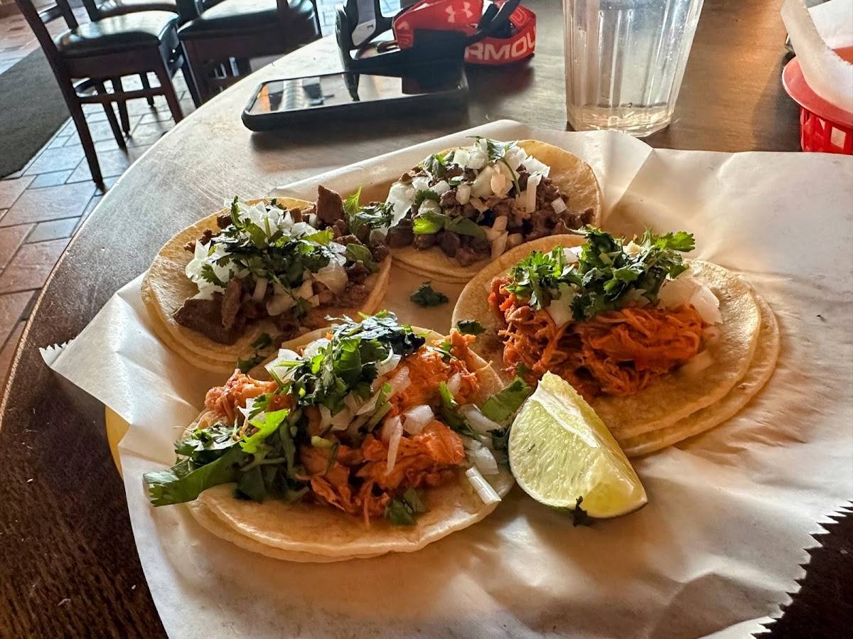 Julio's Restaurant - Photo 3