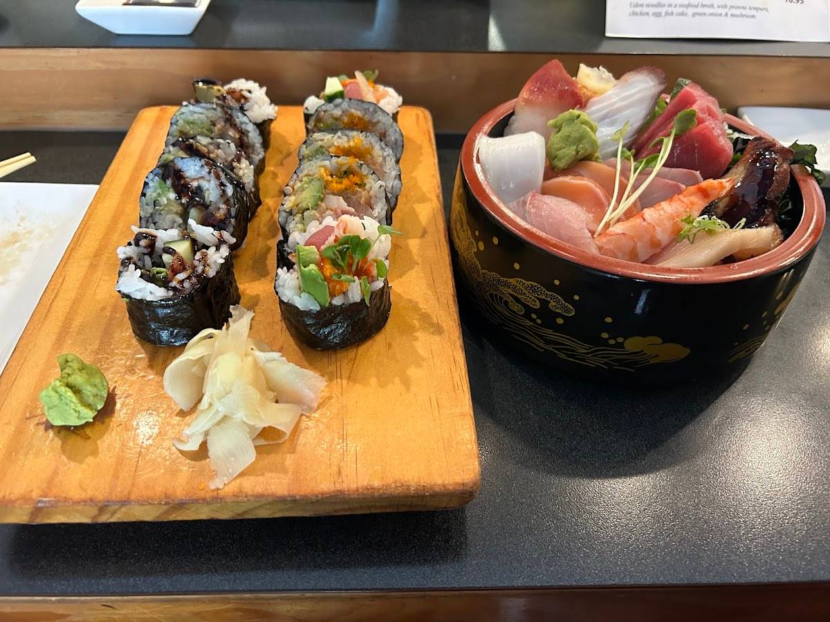 Hana Sushi restaurant in Bothell - photo 3
