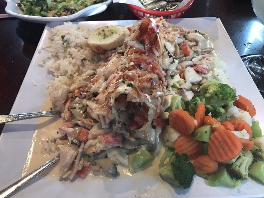 Las Islas Marias restaurant in San Antonio - photo 2