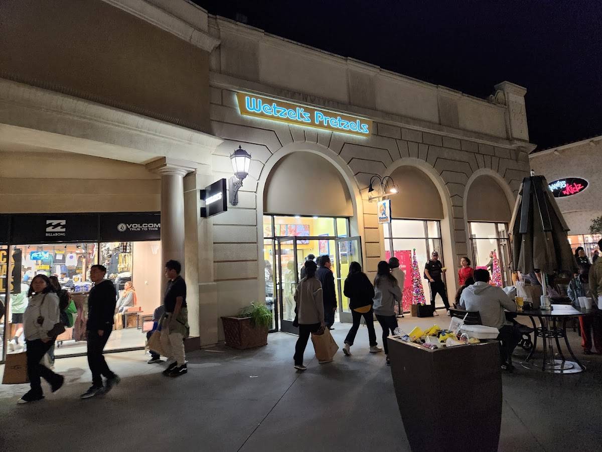 Wetzel's Pretzels restaurant in San Diego - photo 4