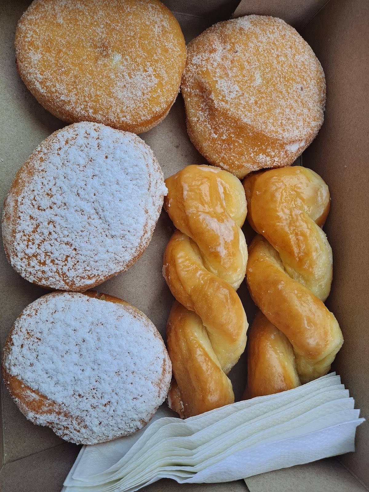Yum Yum Donuts restaurant in San Diego - photo 2