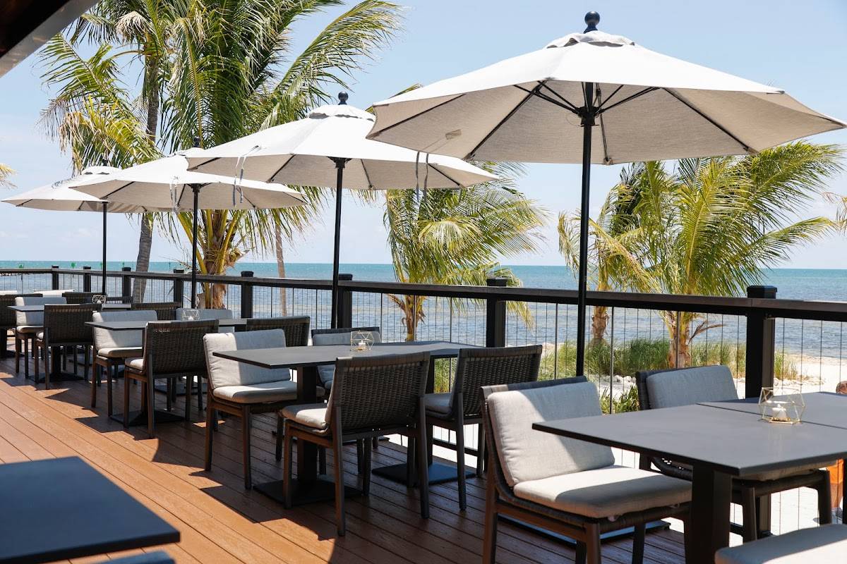 Oceanside Safari Restaurant & Lounge