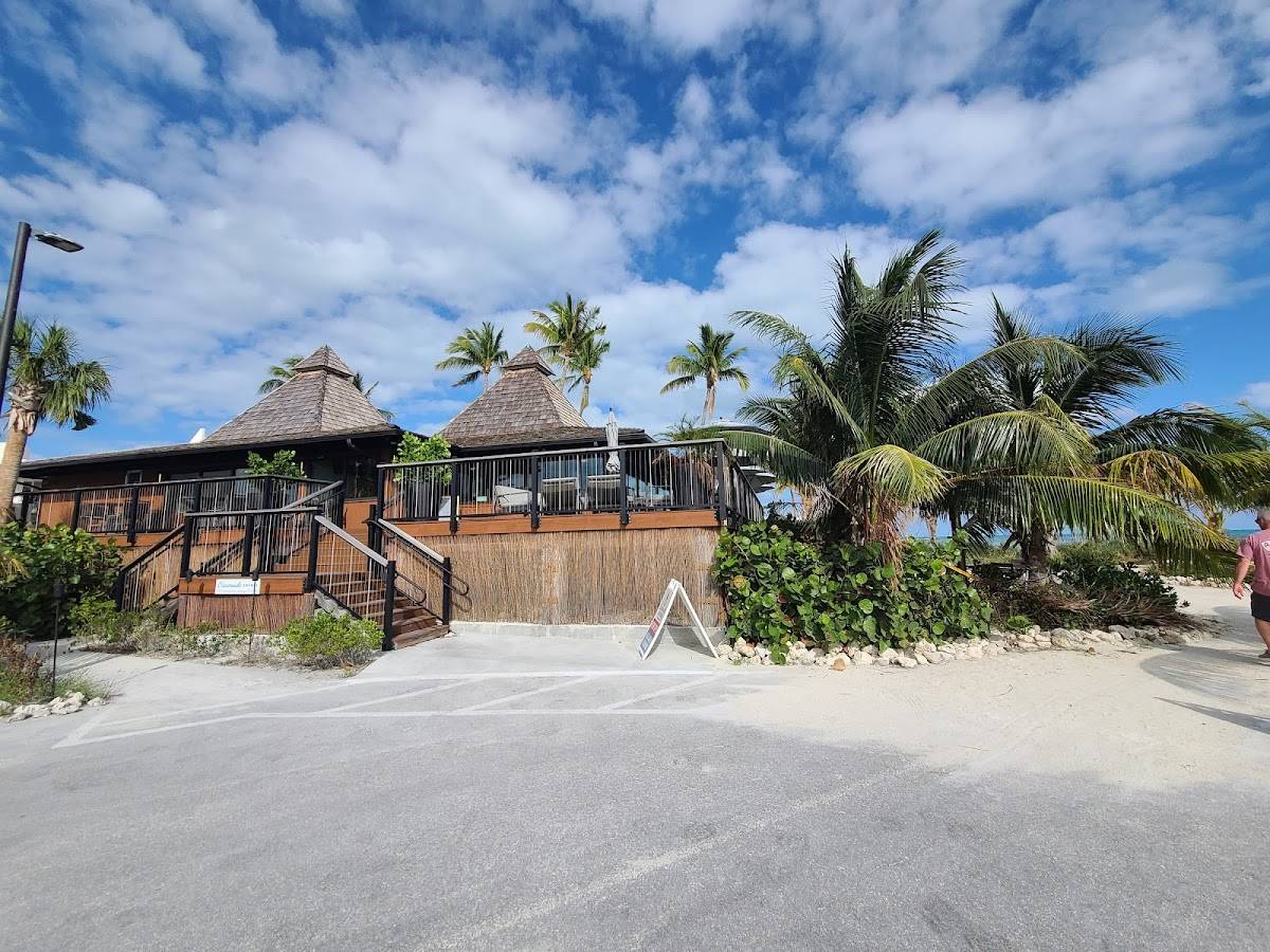 Oceanside Safari Restaurant & Lounge restaurant in Islamorada - photo 4