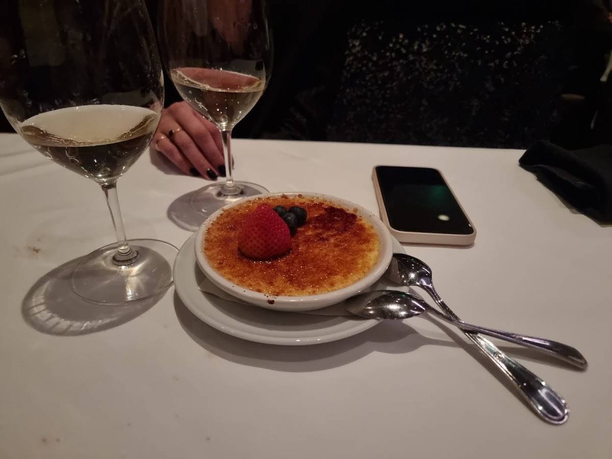 Fleming’s Prime Steakhouse & Wine Bar restaurant in Los Angeles - photo 4