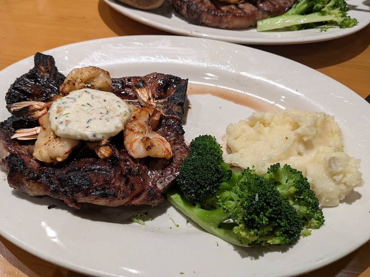 Black Angus Steakhouse restaurant in San Jose - photo 2