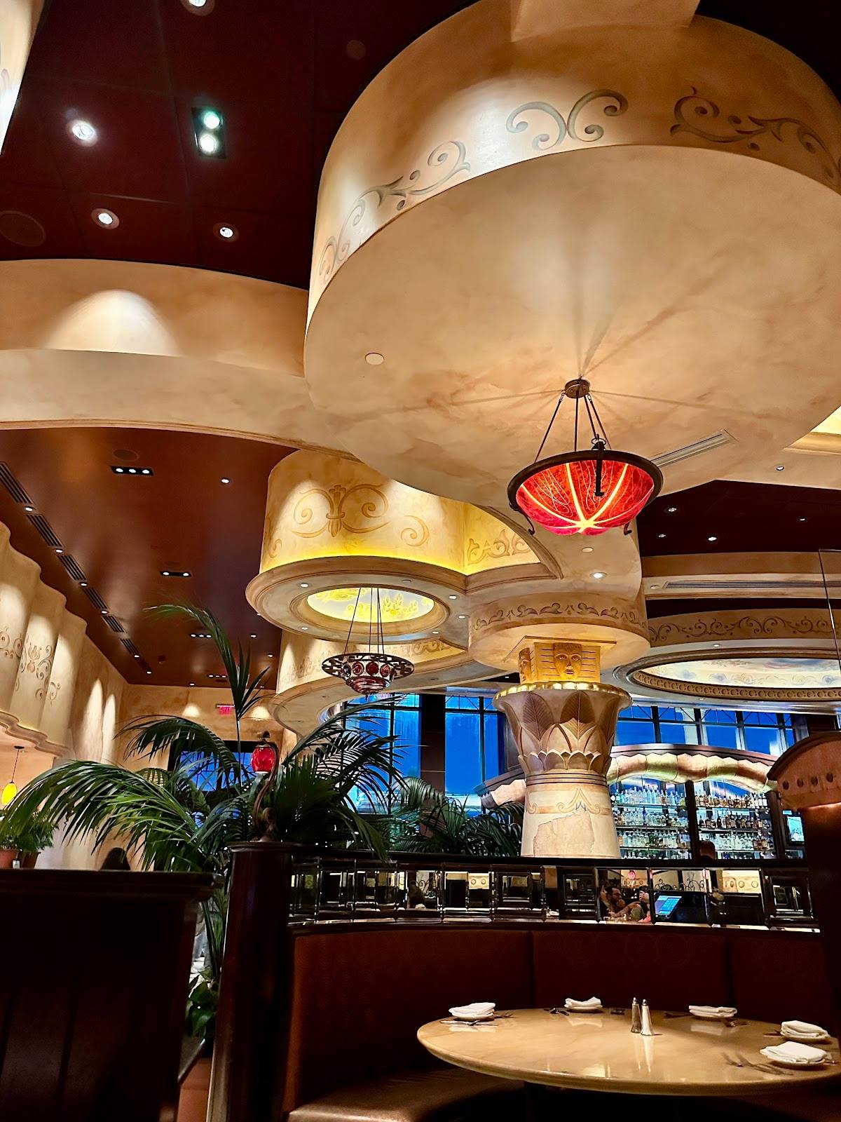 The Cheesecake Factory restaurant in San Jose - photo 3