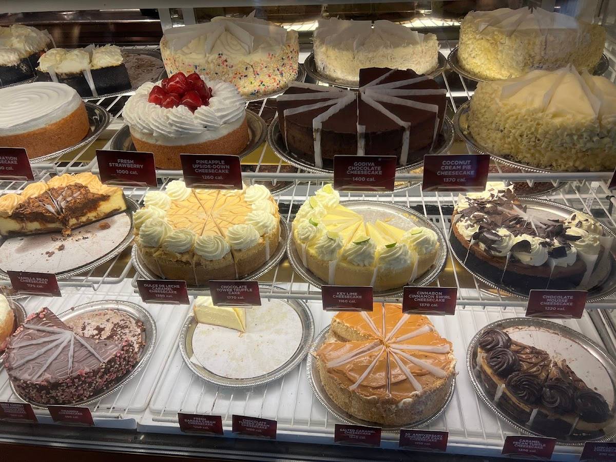 The Cheesecake Factory restaurant in San Jose - photo 4