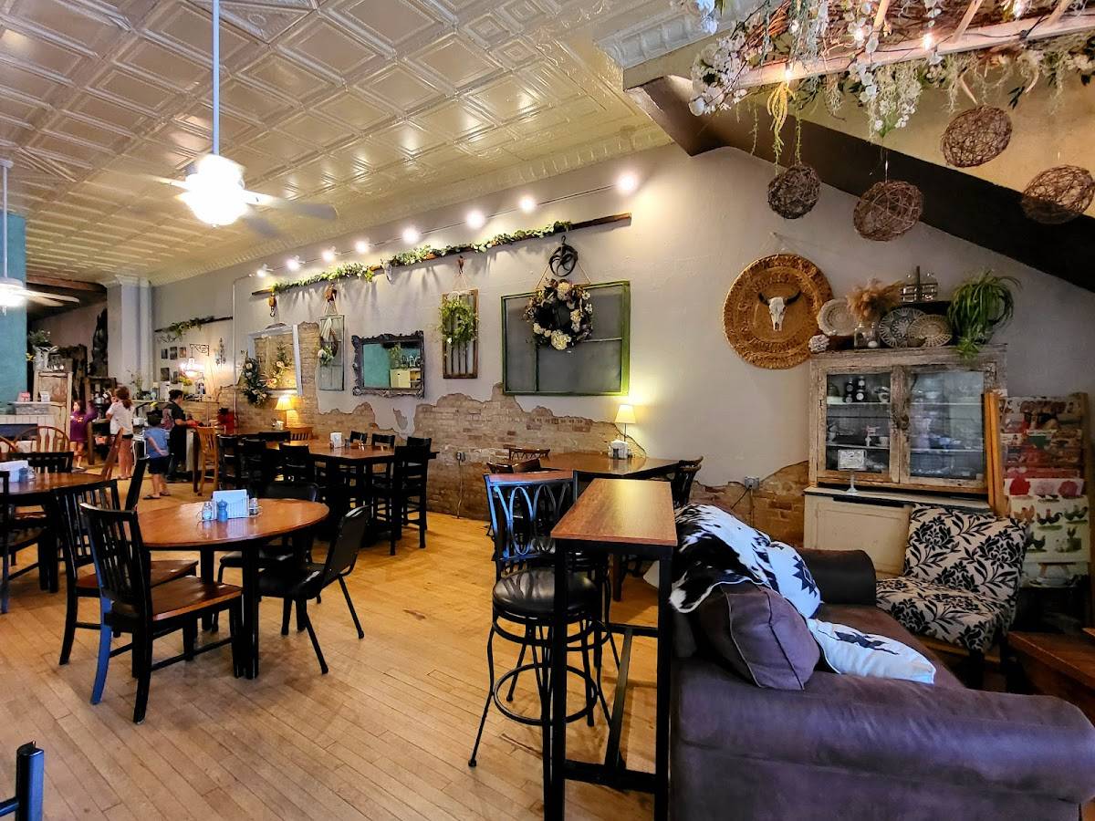 Sweet Grass restaurant in Wessington Springs - photo 5