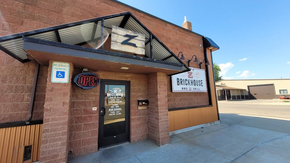 Richie Z's Brickhouse BBQ & Grill restaurant in Pierre - photo 4