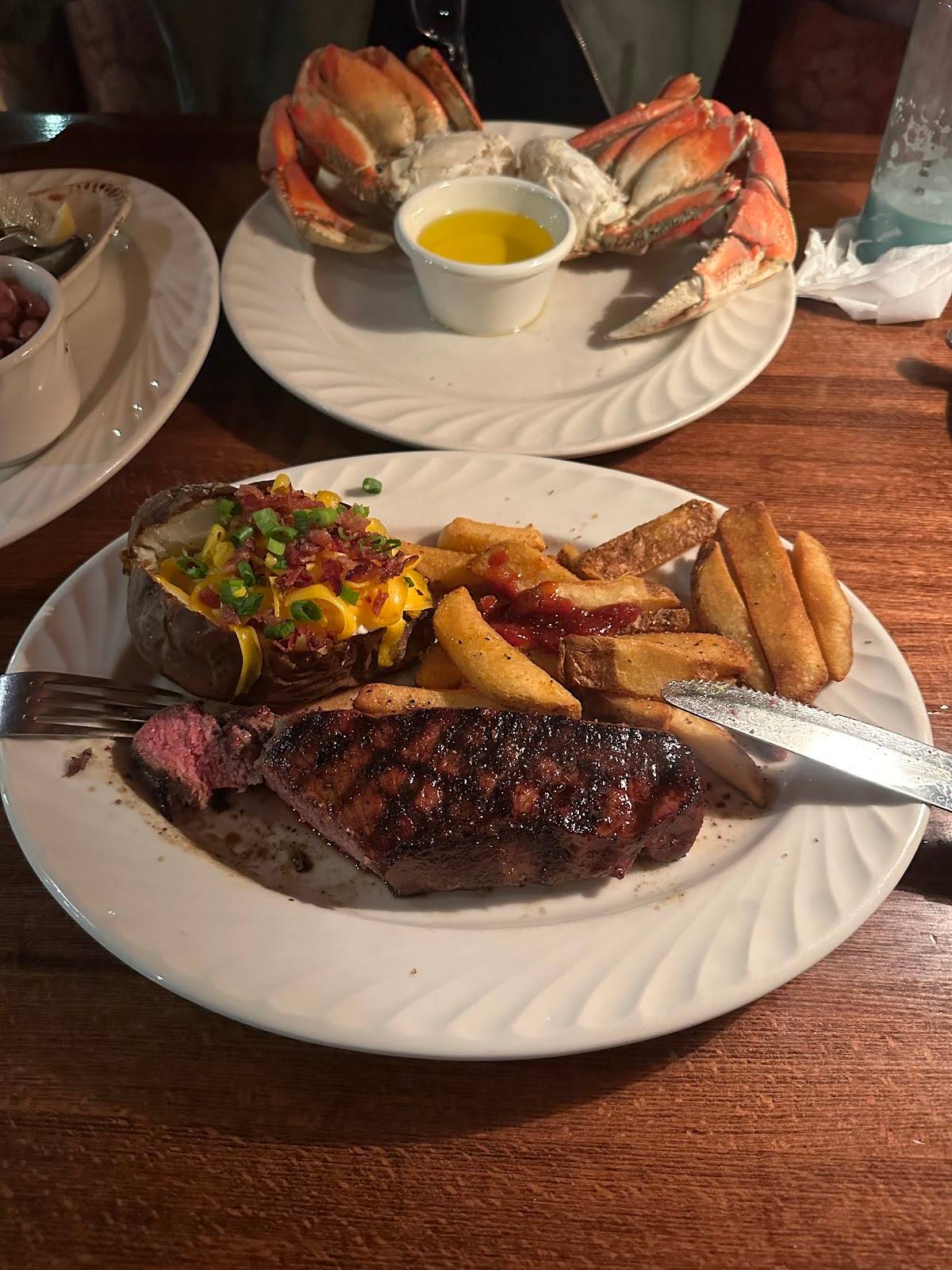 Mike's Place restaurant in Conway - photo 5