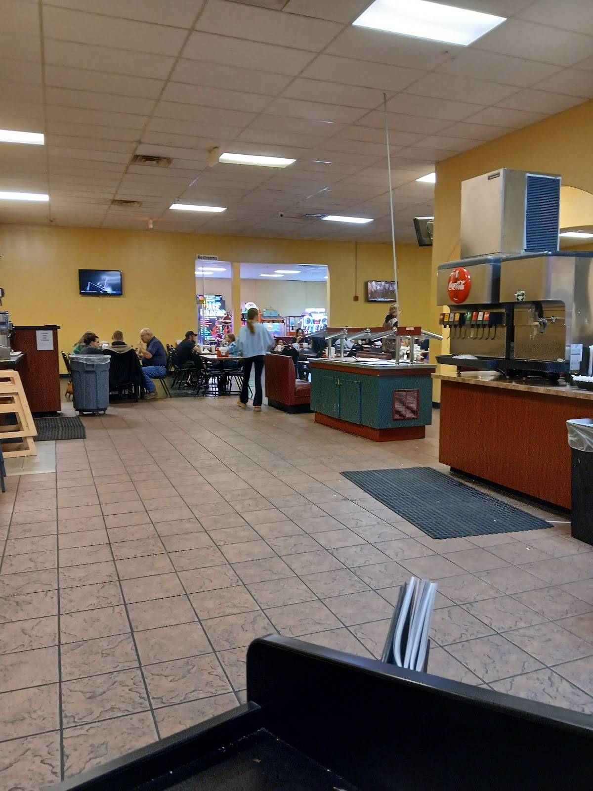Larry's Pizza Conway restaurant in Conway - photo 4