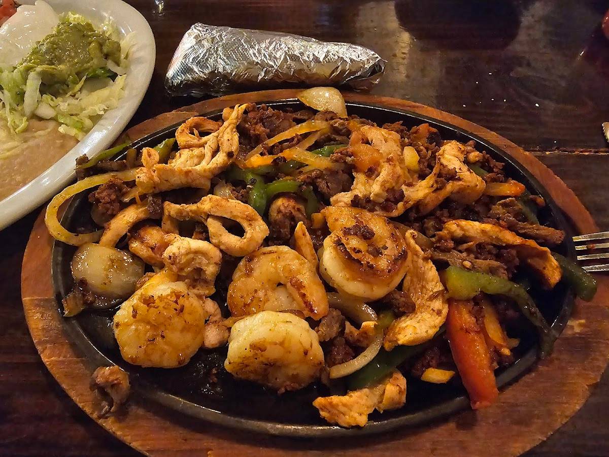 Serranos Mexican Grill restaurant in Conway - photo 2