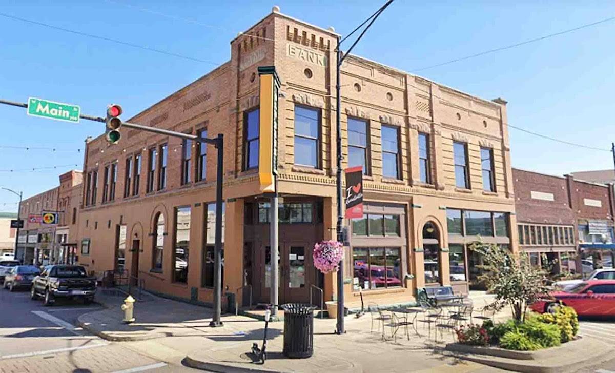 The Old Bank restaurant in Russellville - photo 4