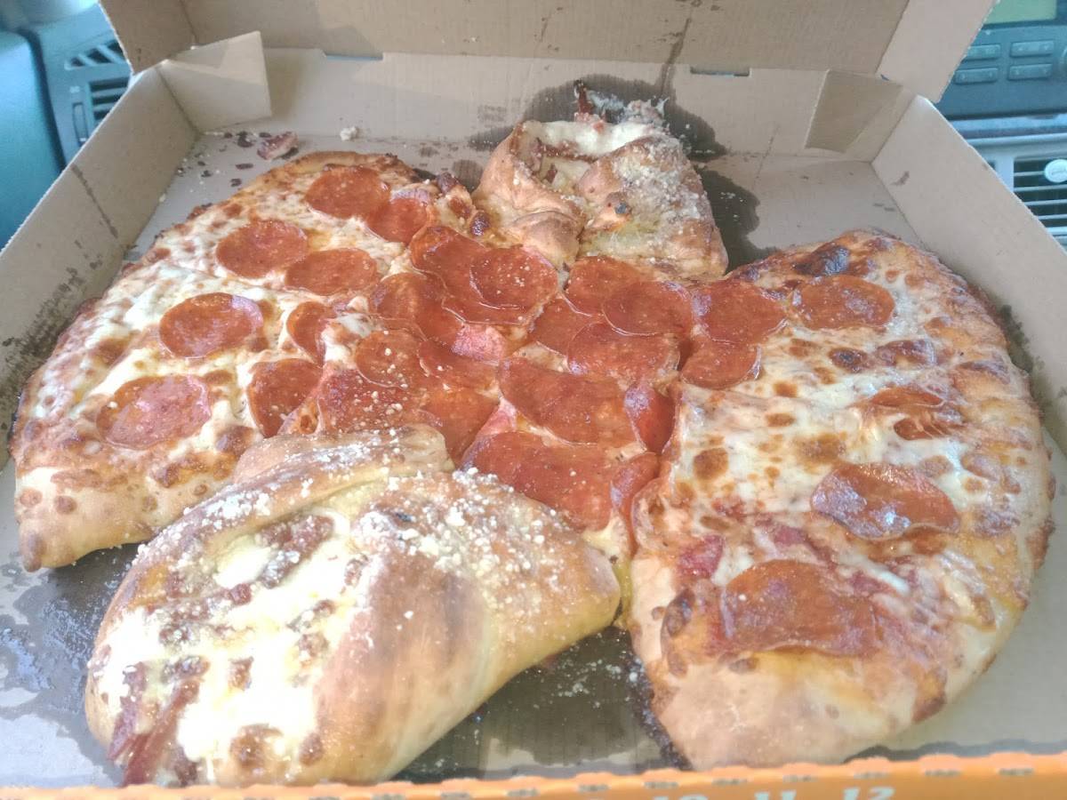 Little Caesars Pizza restaurant in Russellville - photo 5