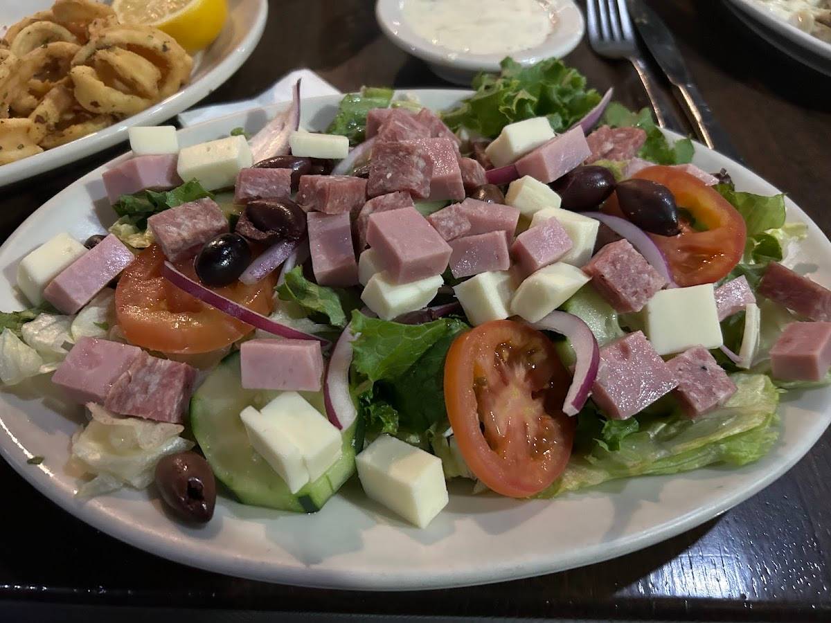 La Villa restaurant in Russellville - photo 2