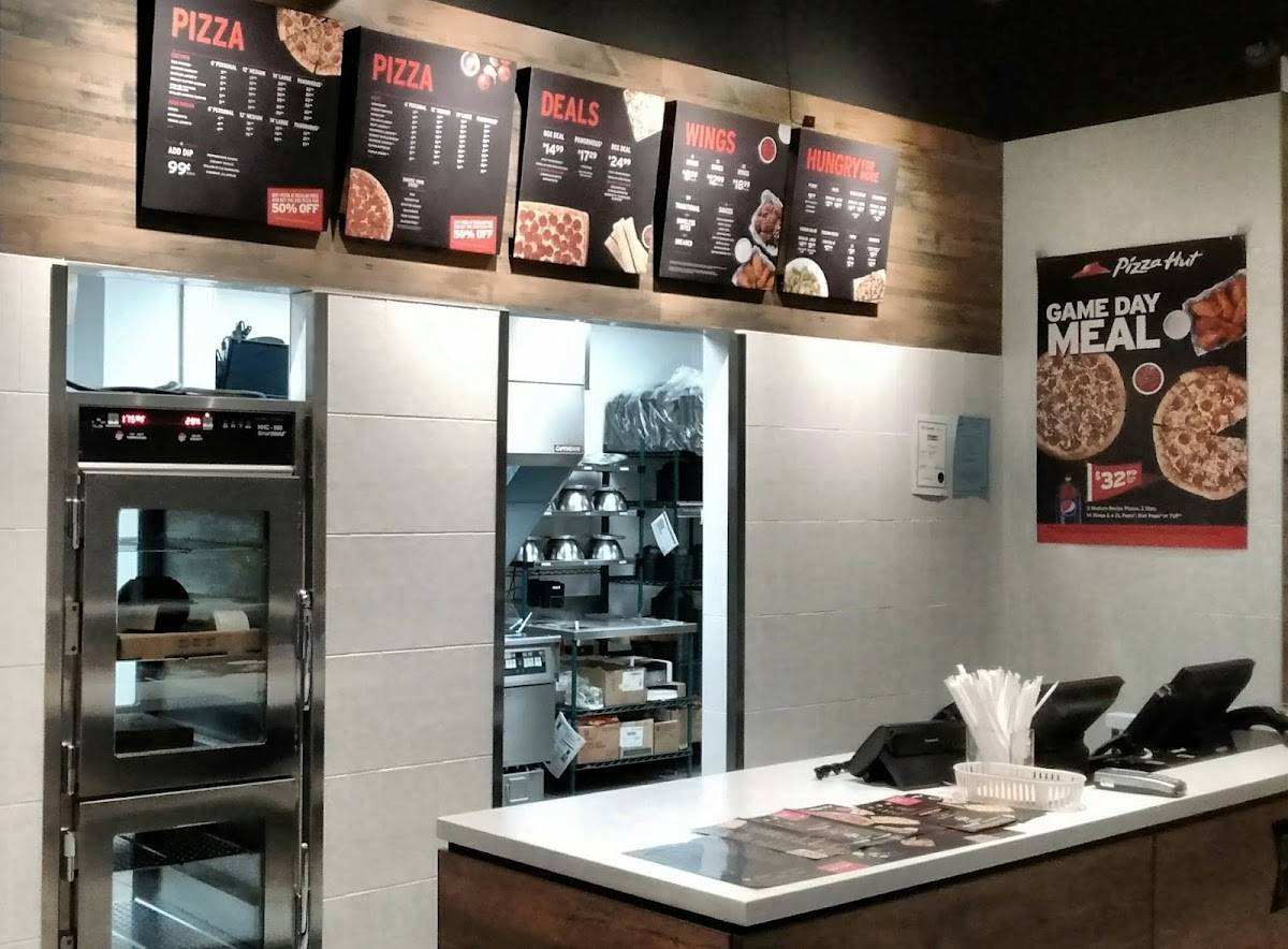 Pizza Hut restaurant in Hope - photo 3