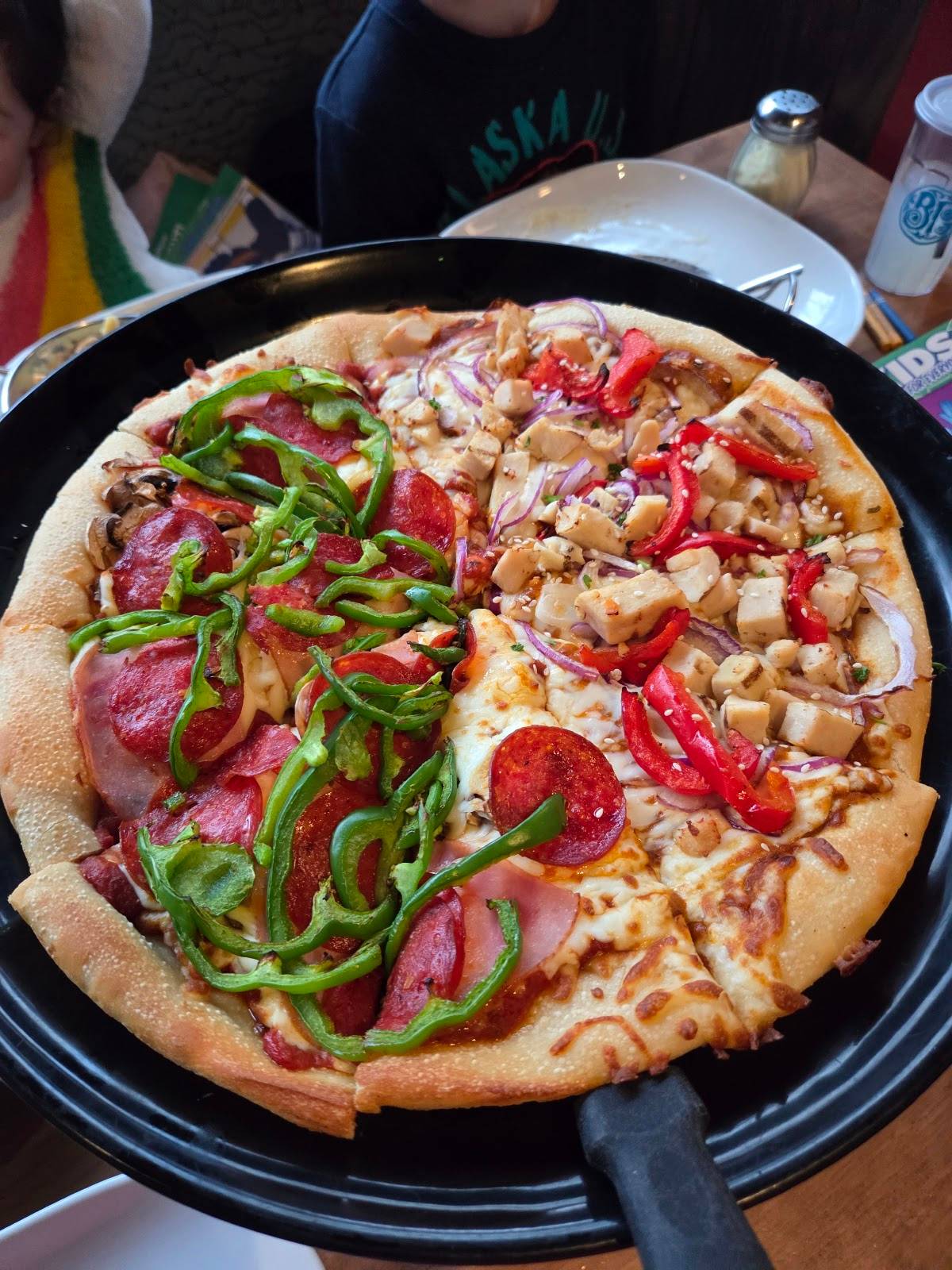 Boston Pizza restaurant in Vancouver - photo 3