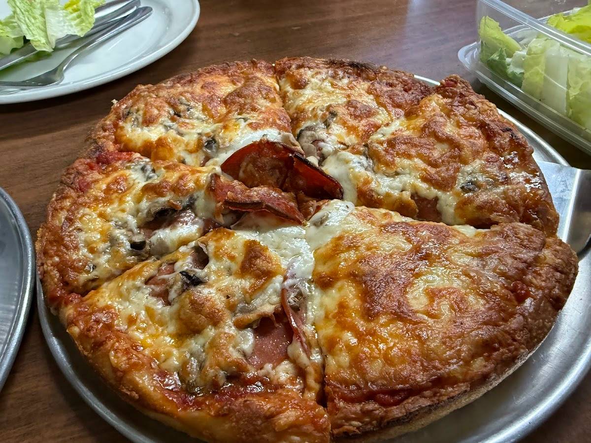 Viva Sue Pizza restaurant in Burnaby - photo 4