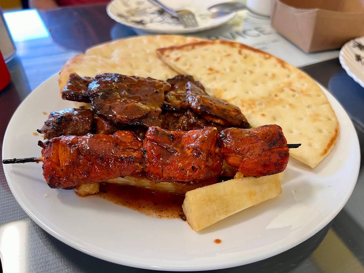 Safari Snack House restaurant in Burnaby - photo 4