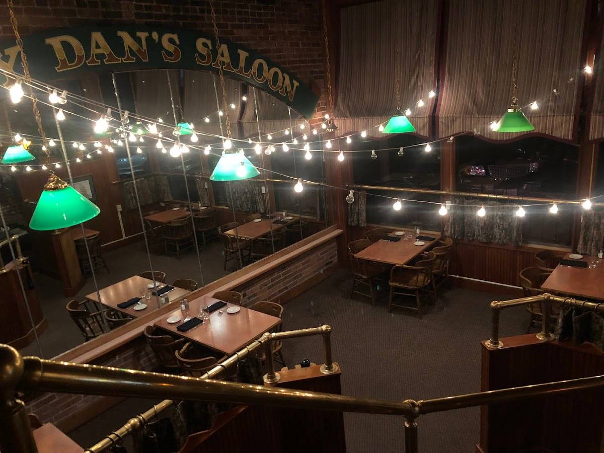 Dirty Dan Harris Steakhouse restaurant in Bellingham - photo 5