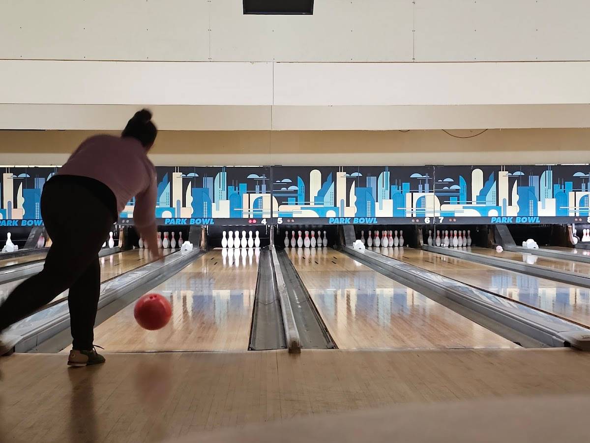Park Bowl / Splitz Grille restaurant in Bellingham - photo 2