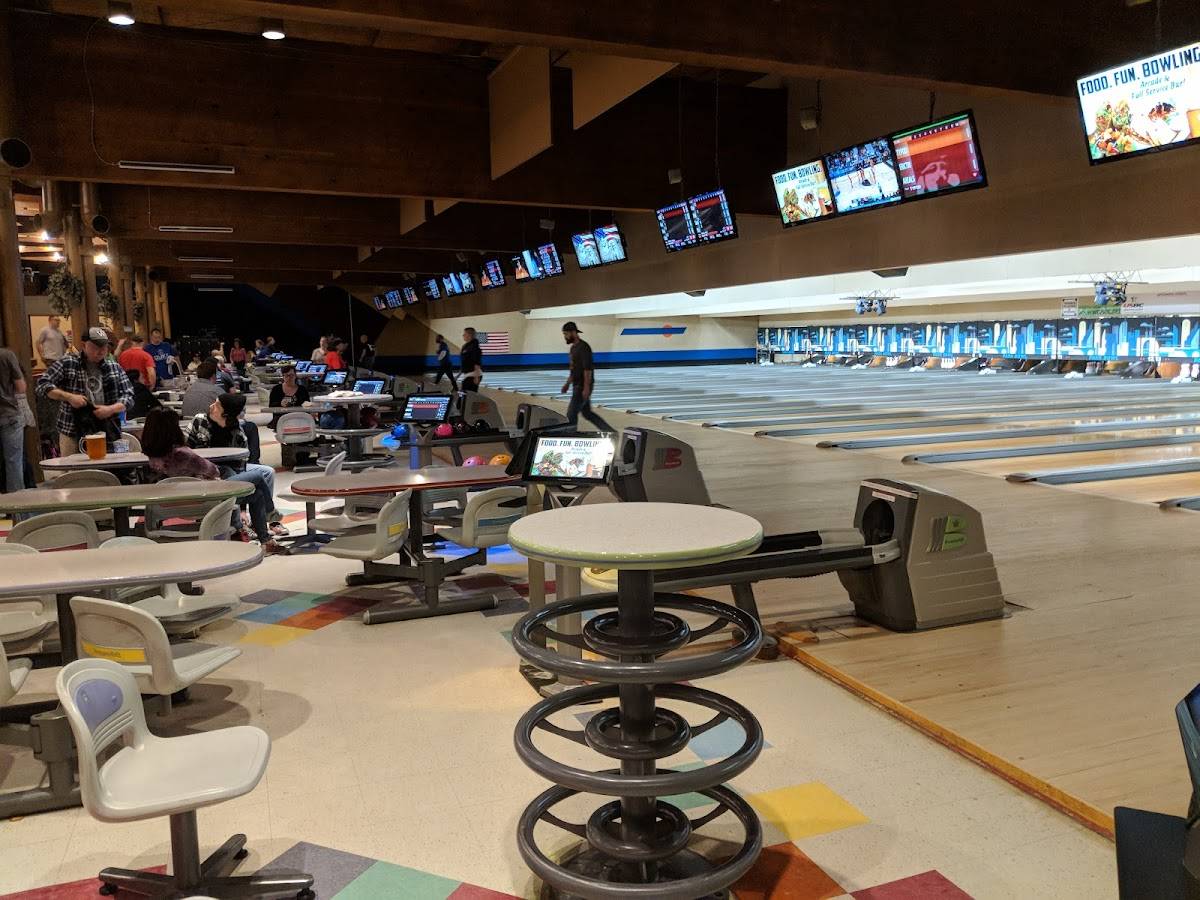 Park Bowl / Splitz Grille restaurant in Bellingham - photo 4