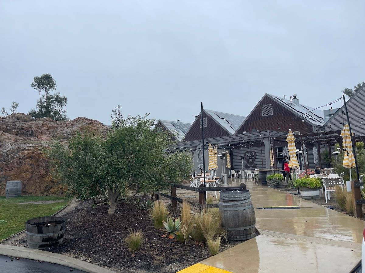 Rod & Hammer Rock restaurant in San Luis Obispo - photo 4