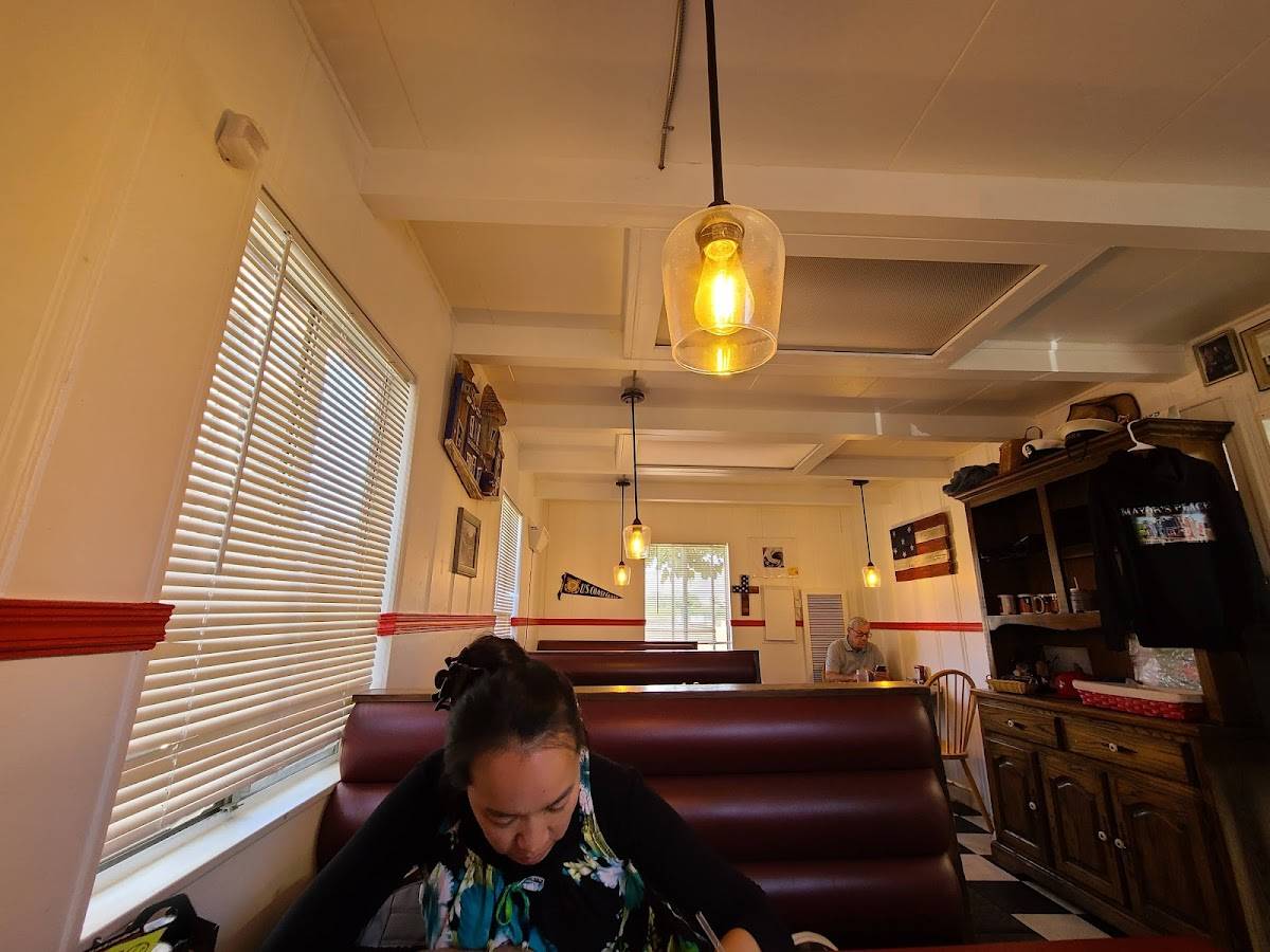 The Mayor's place restaurant in Nipomo - photo 4