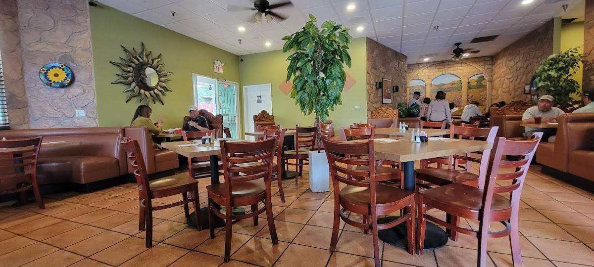 Las Cazuelas Restaurant restaurant in Nipomo - photo 3