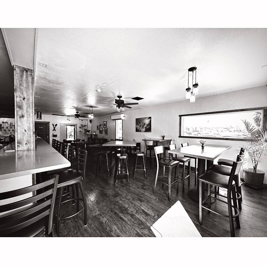 Cafe DeVille