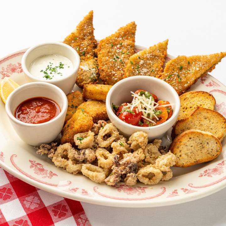Maggiano's Little Italy restaurant in Las Vegas - photo 3