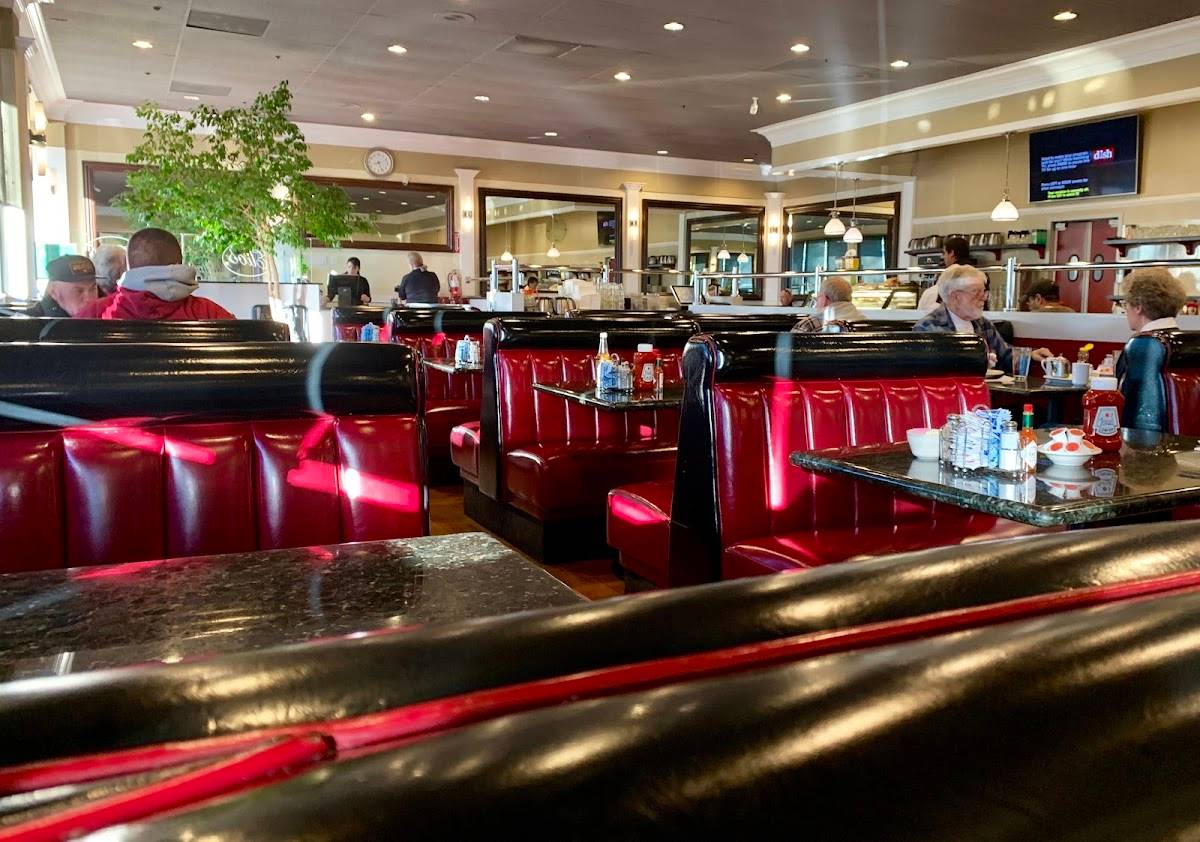 Elios Family Restaurant restaurant in San Leandro - photo 3