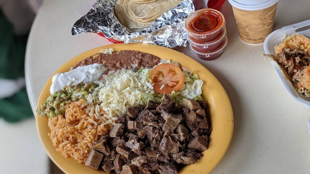 Taqueria Los Gordos restaurant in Redding - photo 5