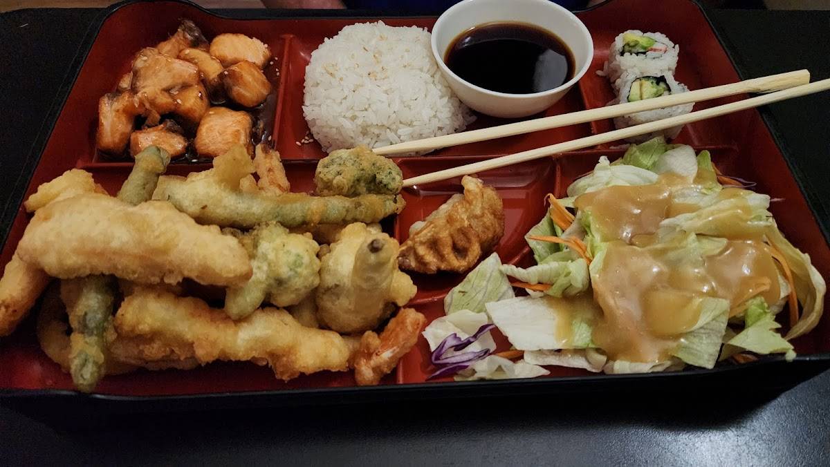 Bonsai Sushi Fusion restaurant in Redding - photo 4