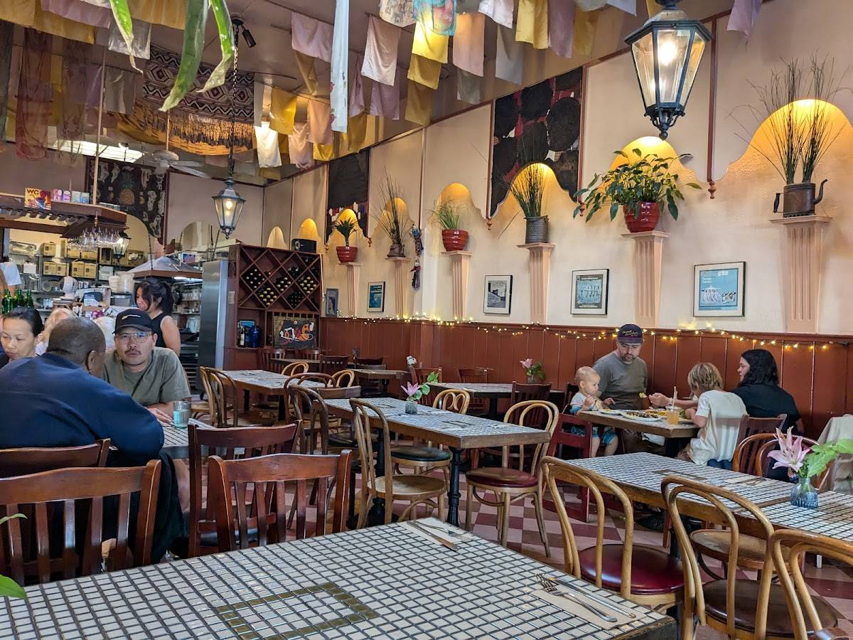 La Mediterranee restaurant in Berkeley - photo 3