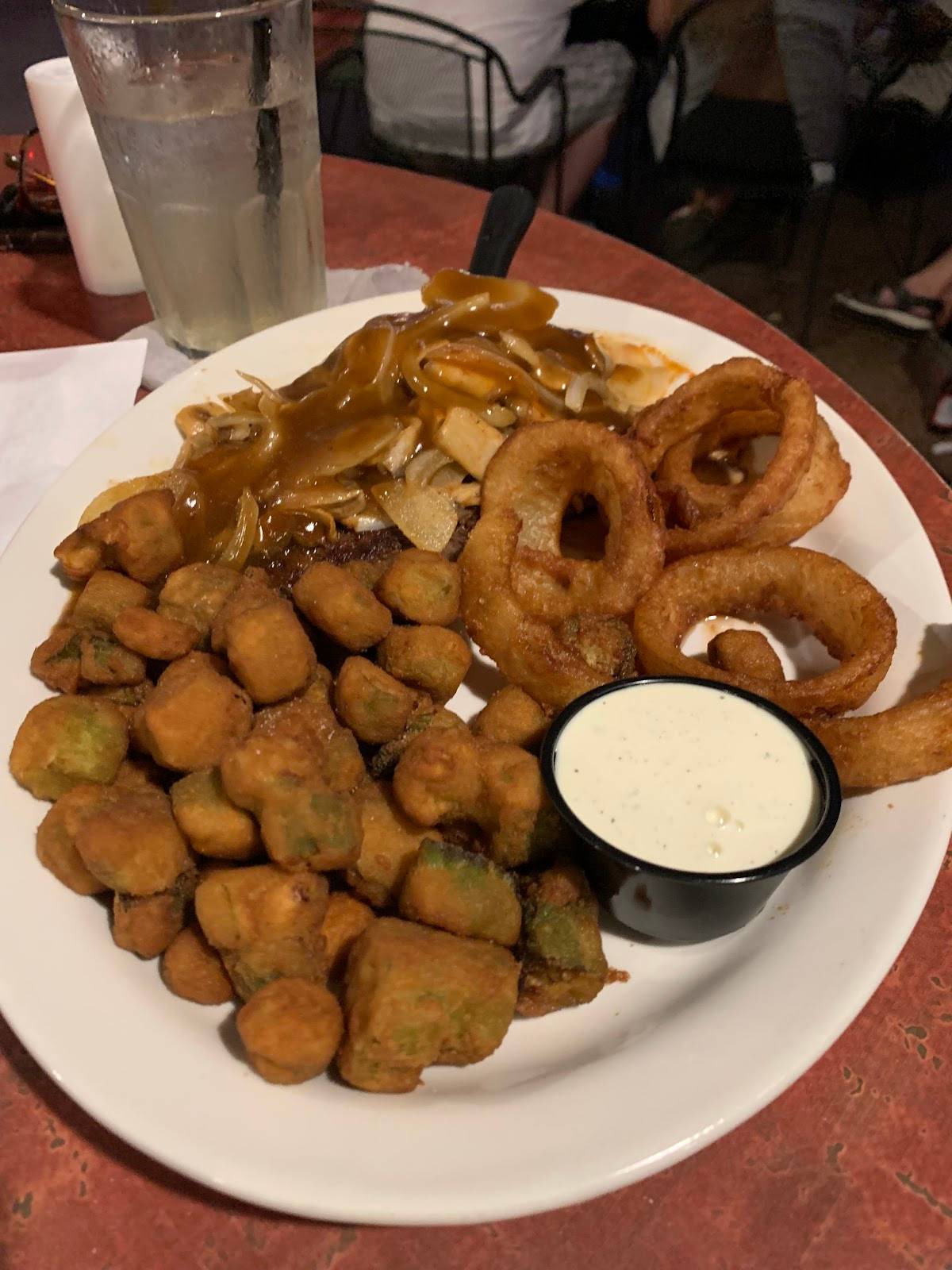 Casey's Bar & Grill restaurant in Guntersville - photo 5