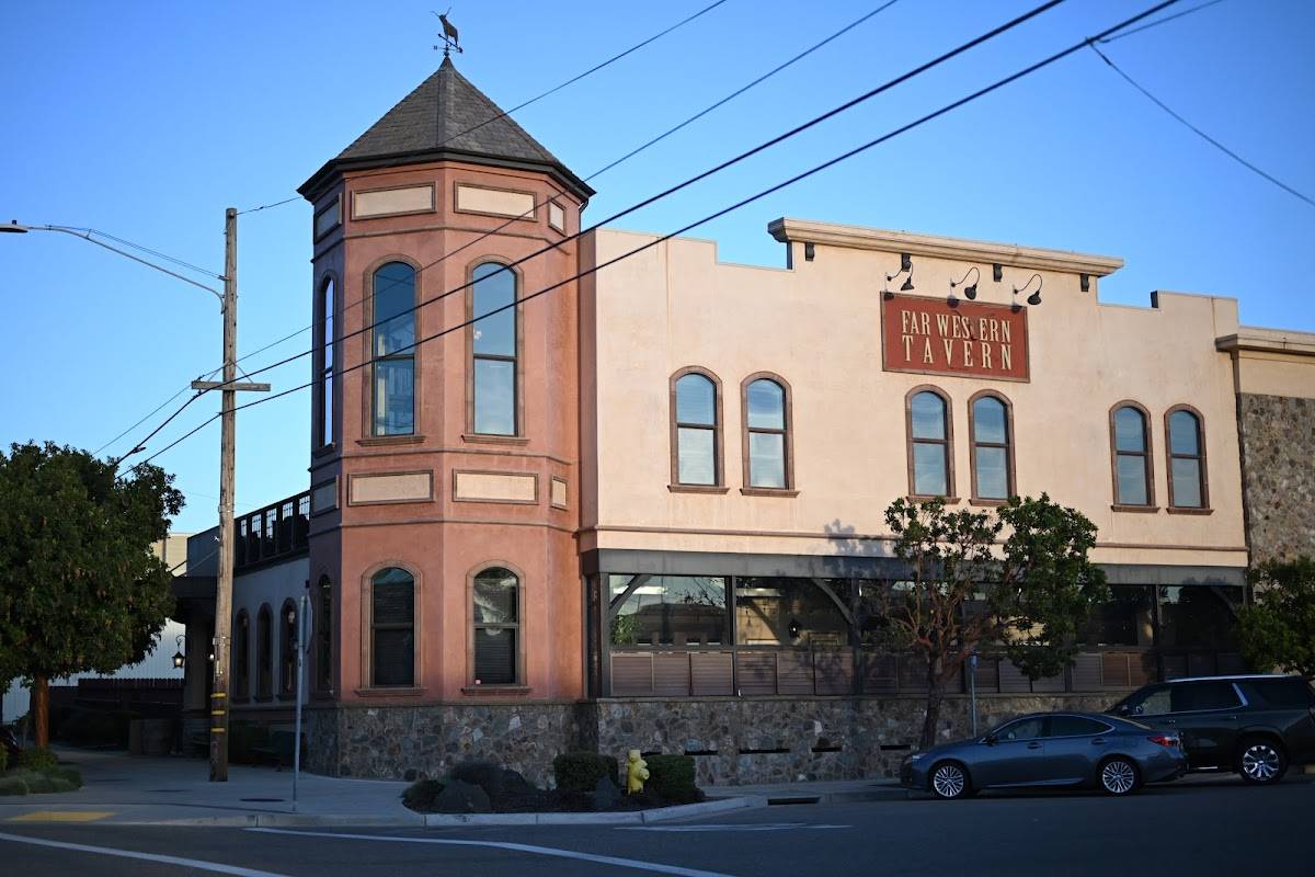 Far Western Tavern restaurant in Orcutt - photo 4
