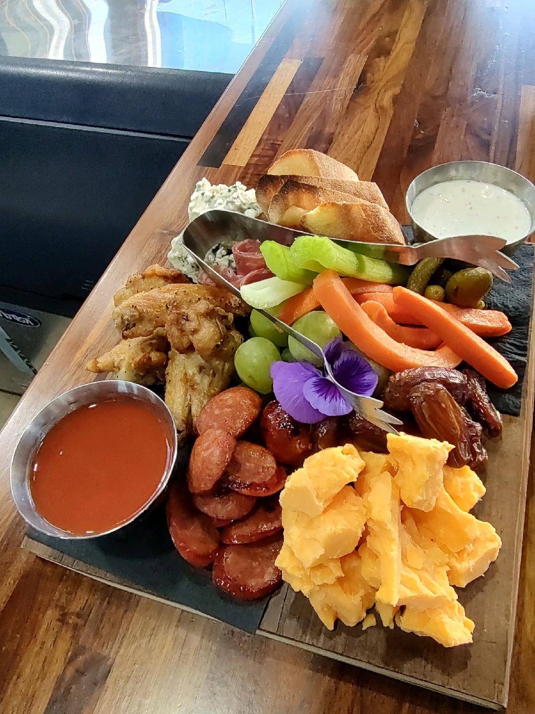 805 Charcuterie restaurant in Santa Maria - photo 4