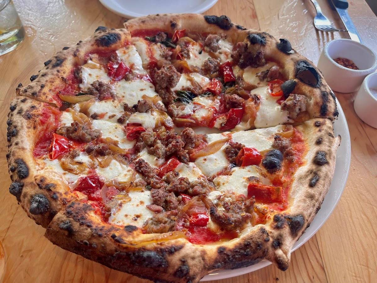 Ken's Artisan Pizza restaurant in Portland - photo 3